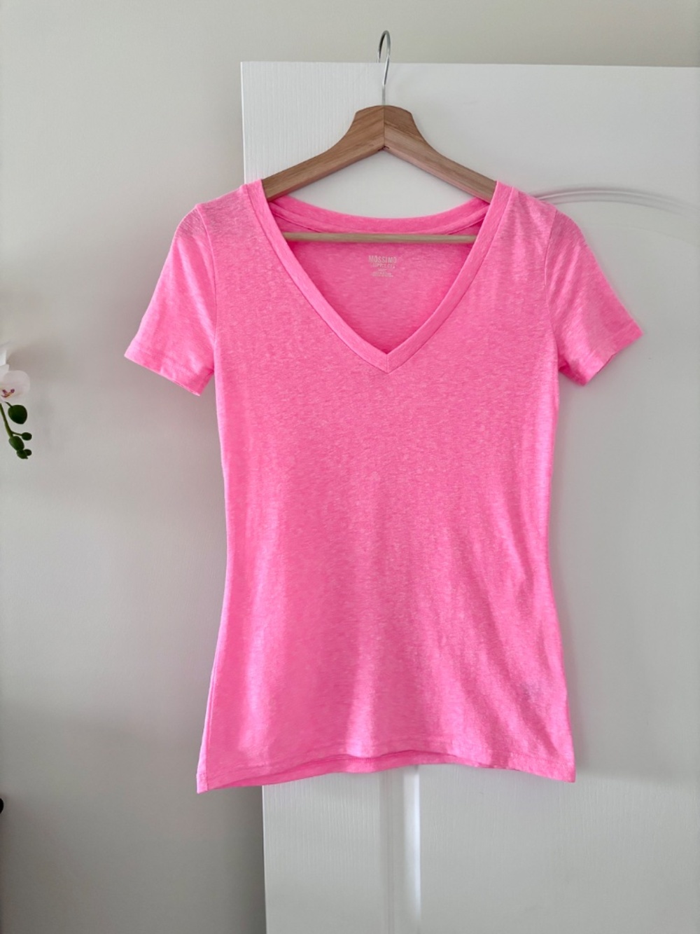 Mossimo Supply Co. Pink V-Neck Tee Shirt Women’s Size XS